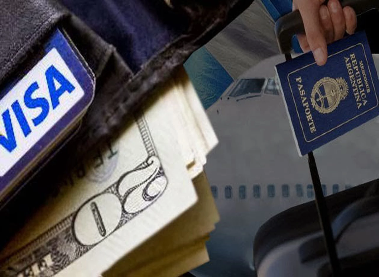 La AFIP confirma que está vendiendo menos dólares para los turistas que viajan al exterior