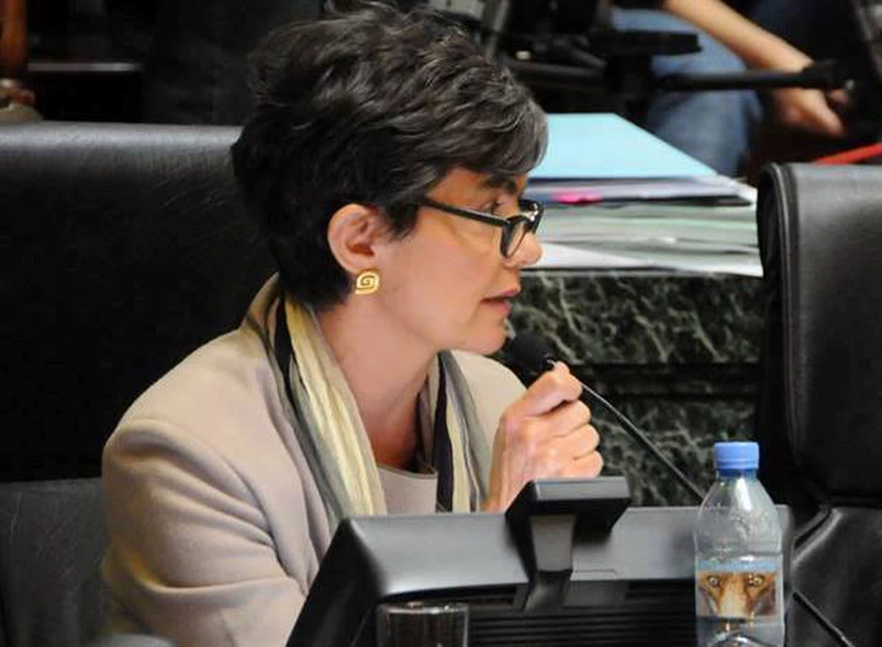 Marí­a Eugenia Estenssoro renuncia a su banca y deja la polí­tica