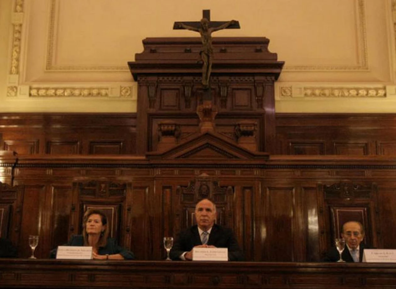 Papelón de Lorenzetti: la Corte tuvo que salir a desmentir el atentado a la Embajada de Israel sea "cosa juzgada"