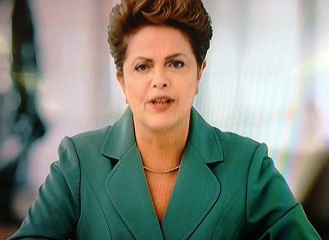 Brasil: cacerolazos contra Dilma Rousseff a la par de la cadena nacional
