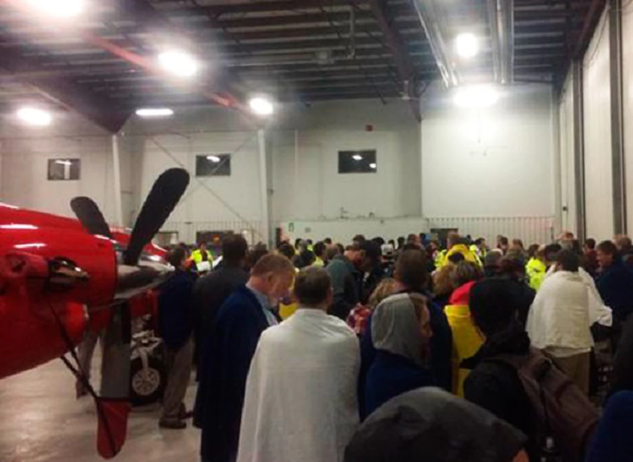 Un avión de AirCanadá se estrelló en pista de aeropuerto en Halifax y sólo deja heridos leves