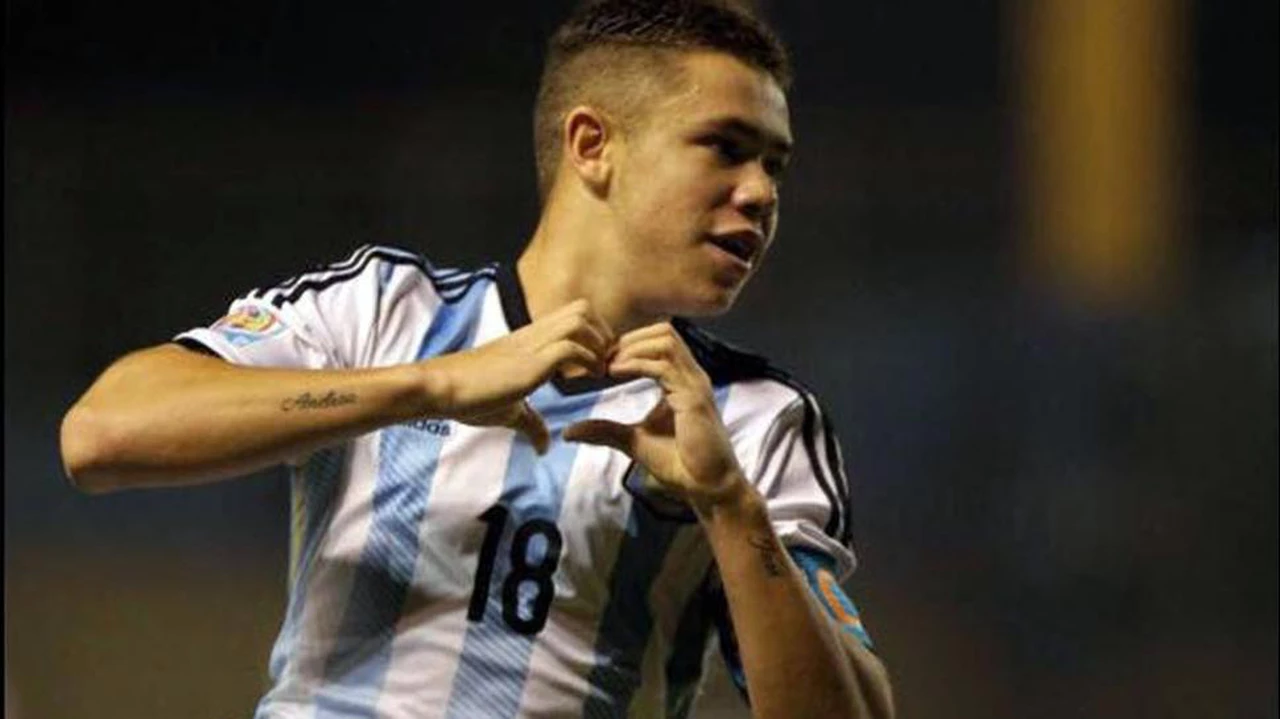 El goleador del sub 17 argentino cayó desde un primer piso mientras jugaba a la Play
