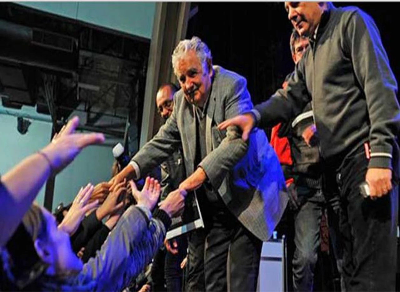 Mujica, la "oveja negra" de la polí­tica: "A Cristina la vi enojada como una araña"