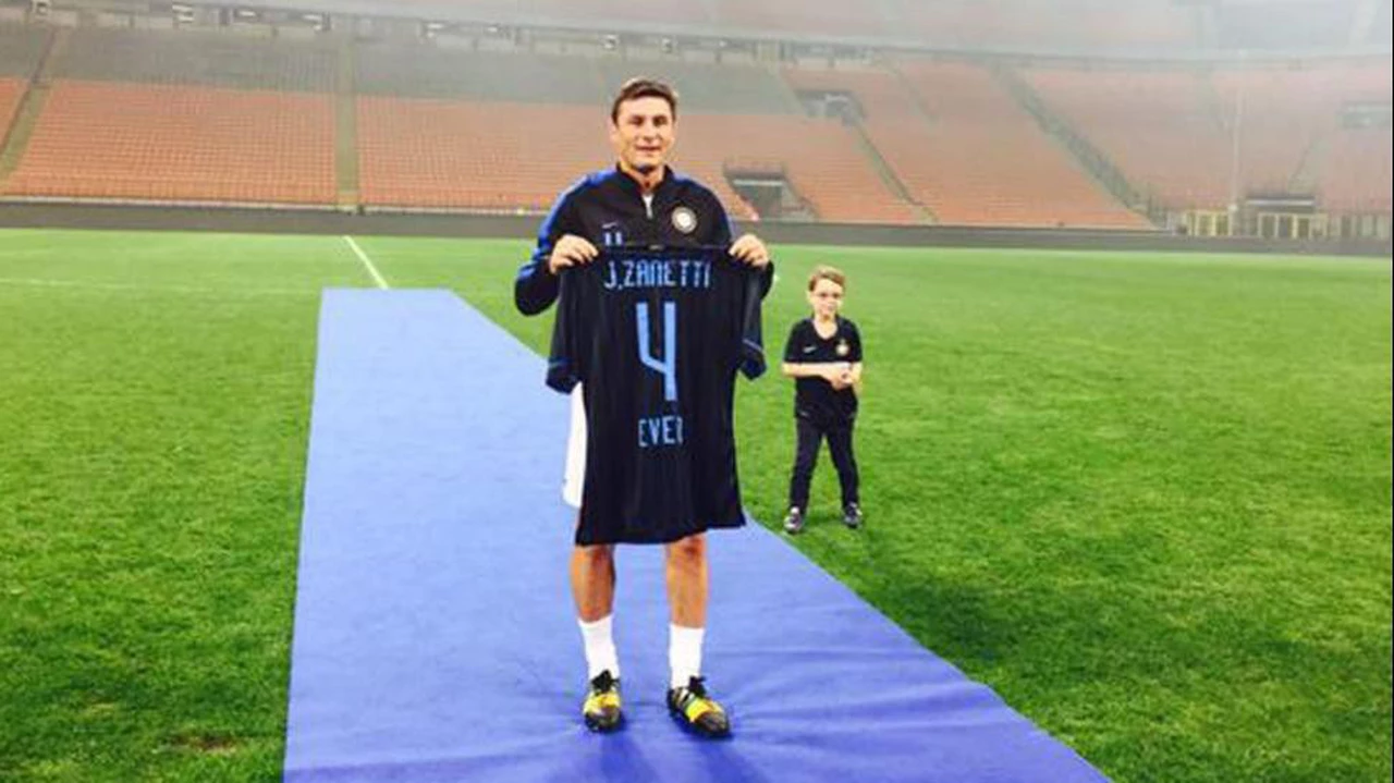 Zanetti, en la historia del Inter: retiran la camiseta 4