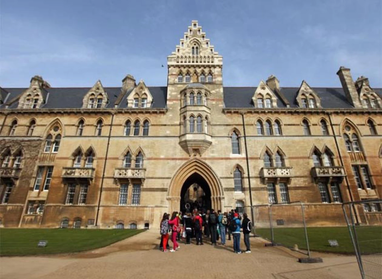 Oxford asciende al primer puesto de un ranking mundial de universidades