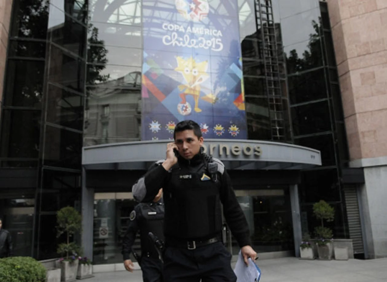 FIFA Gate: Interpol allanó las sedes de Torneos y Full Play en busca de datos y documentación