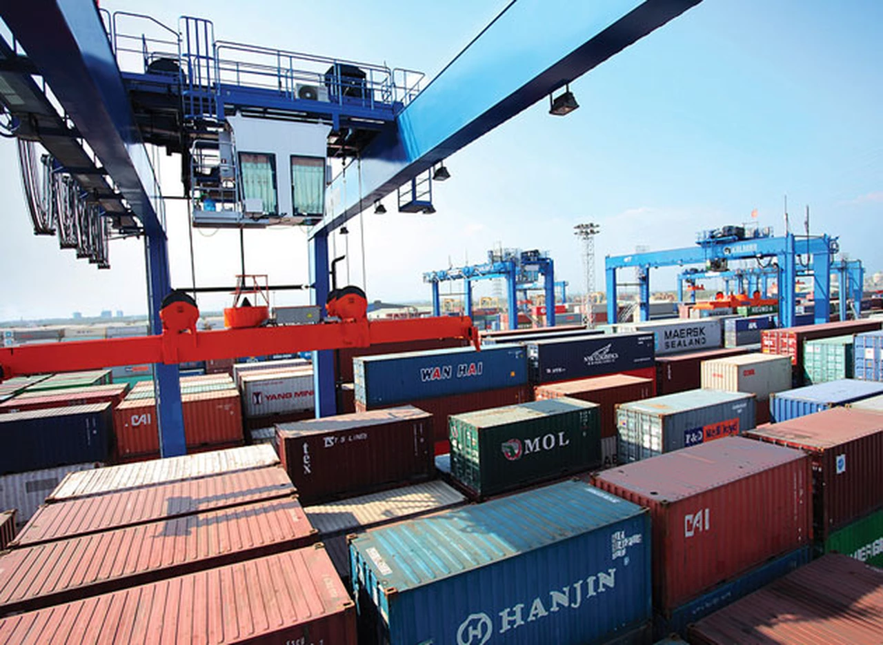 Simplifican normas sobre importación temporaria para elevar la competitividad de las exportaciones