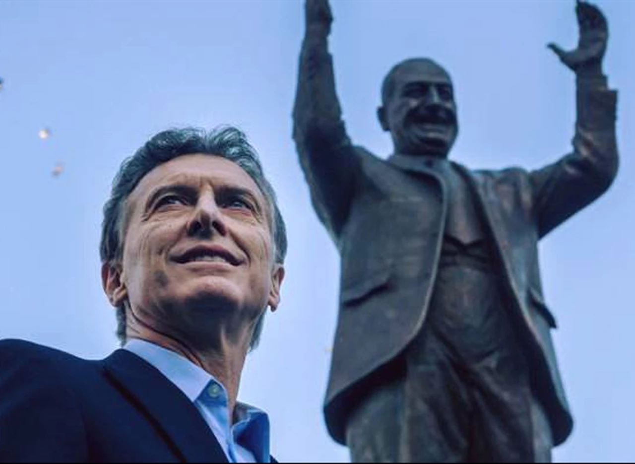 Con Moyano y Duhalde, Macri inauguró estatua de Perón: "Todos unidos triunfaremos"
