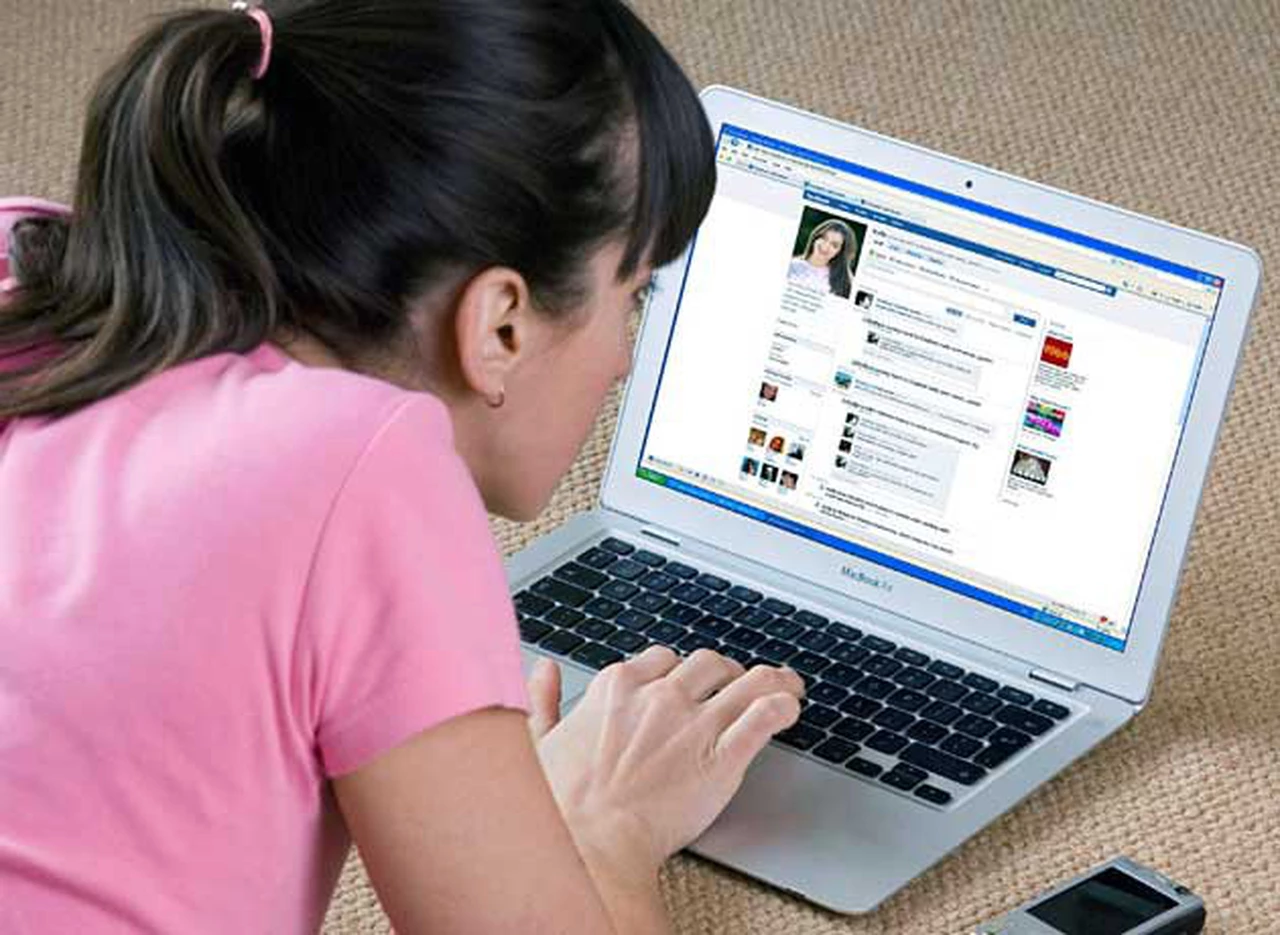 Una ley quiere prohibir el uso de Facebook a menores de 16 años