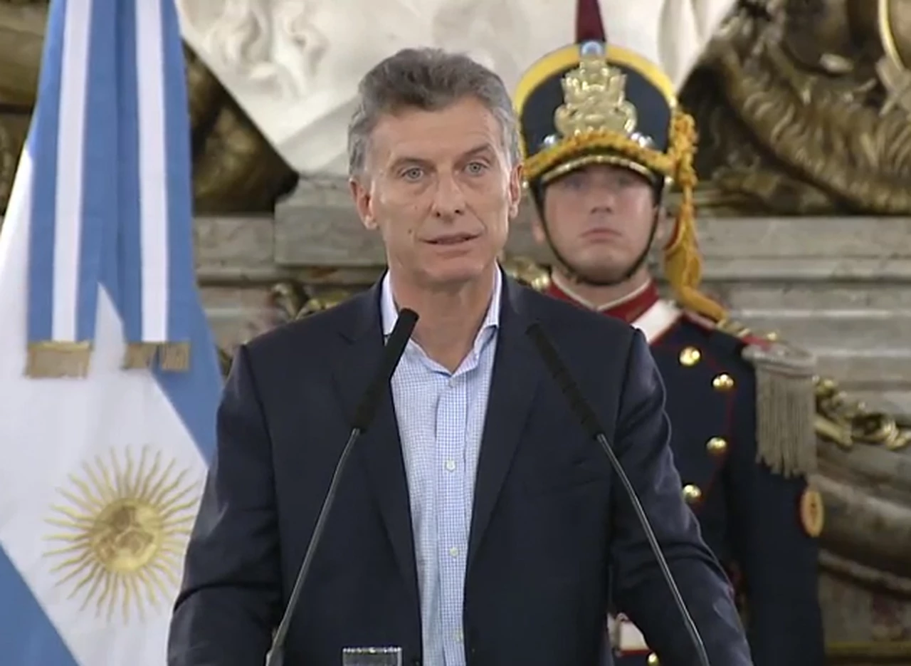 La estrategia de Macri ante la peor noticia: presentó el 32% de pobres como una "herencia K"