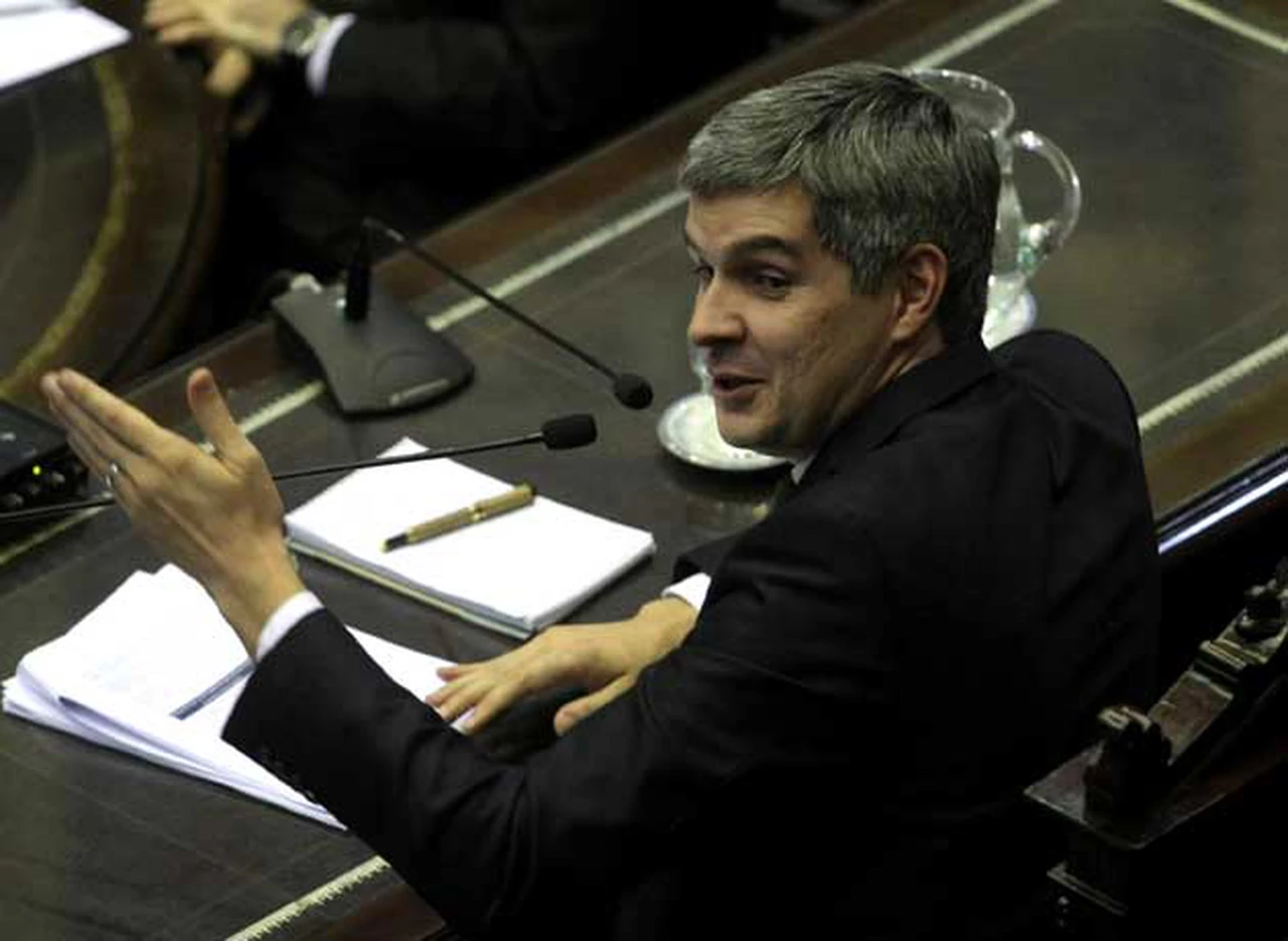 Peña, en el Congreso: negó crisis laboral y dijo que si Scioli hubiese ganado harí­a lo mismo que Macri 