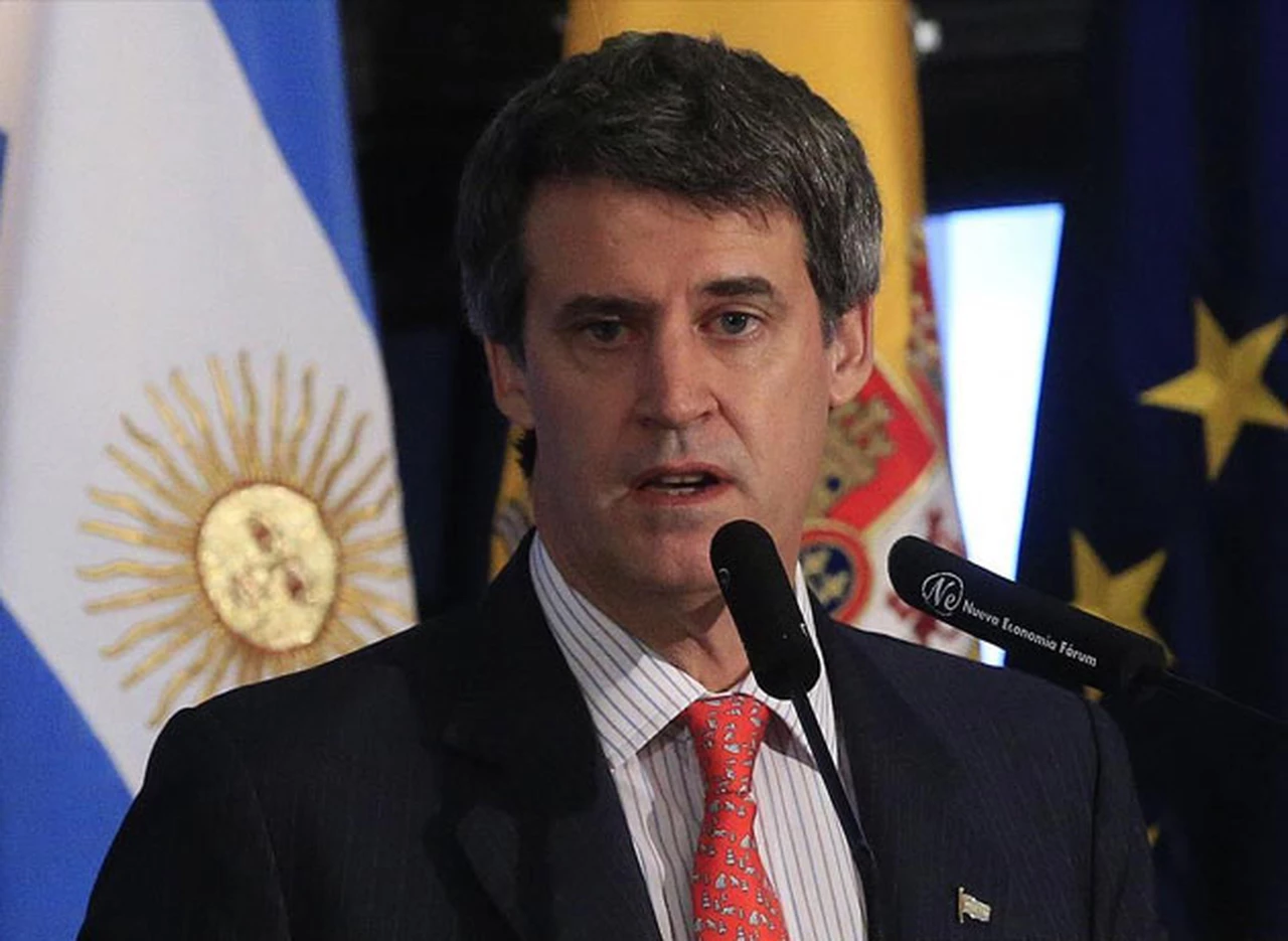 Prat Gay pidió perdón a inversores españoles por los "abusos" de CFK