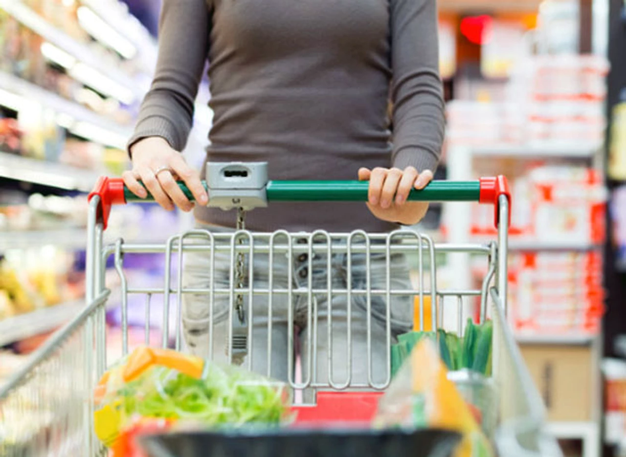 En septiembre hubo caí­das de 9% en supermercados y 14% en shopping