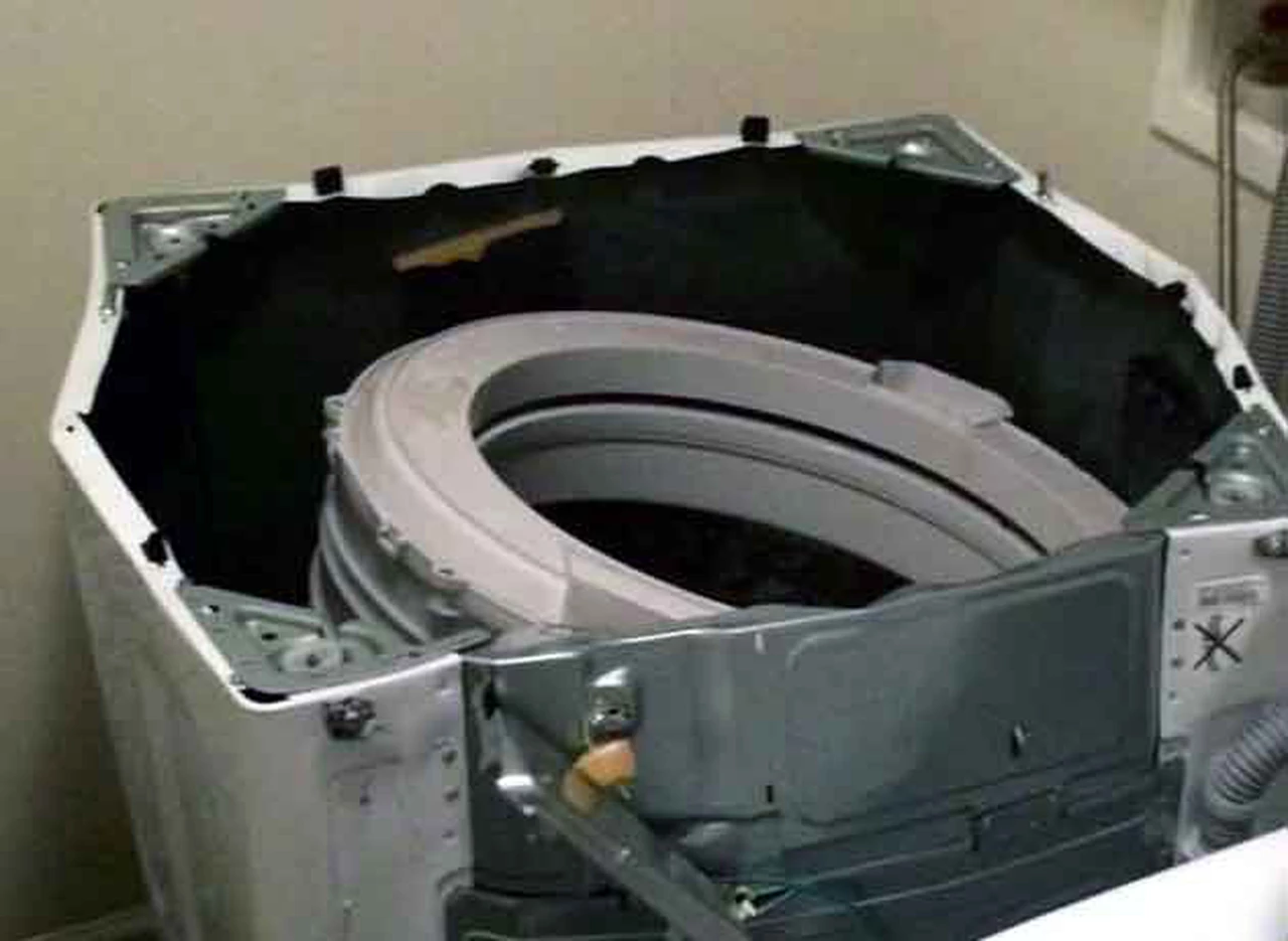 De mal en peor: advierten que hay lavarropas de Samsung que "explotan"