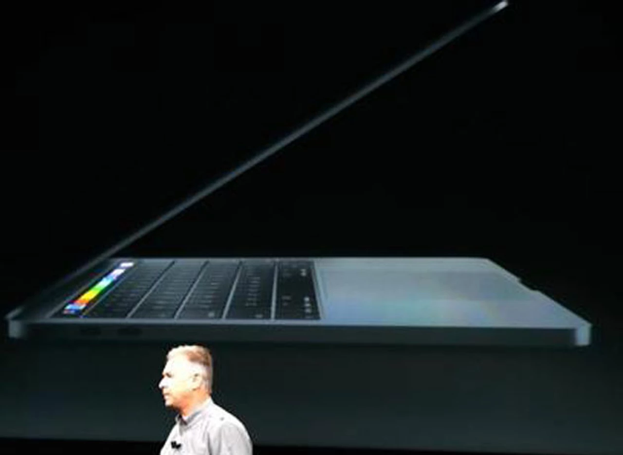 Apple presentó su nueva MacBook Pro: lector de huellas y barra táctil
