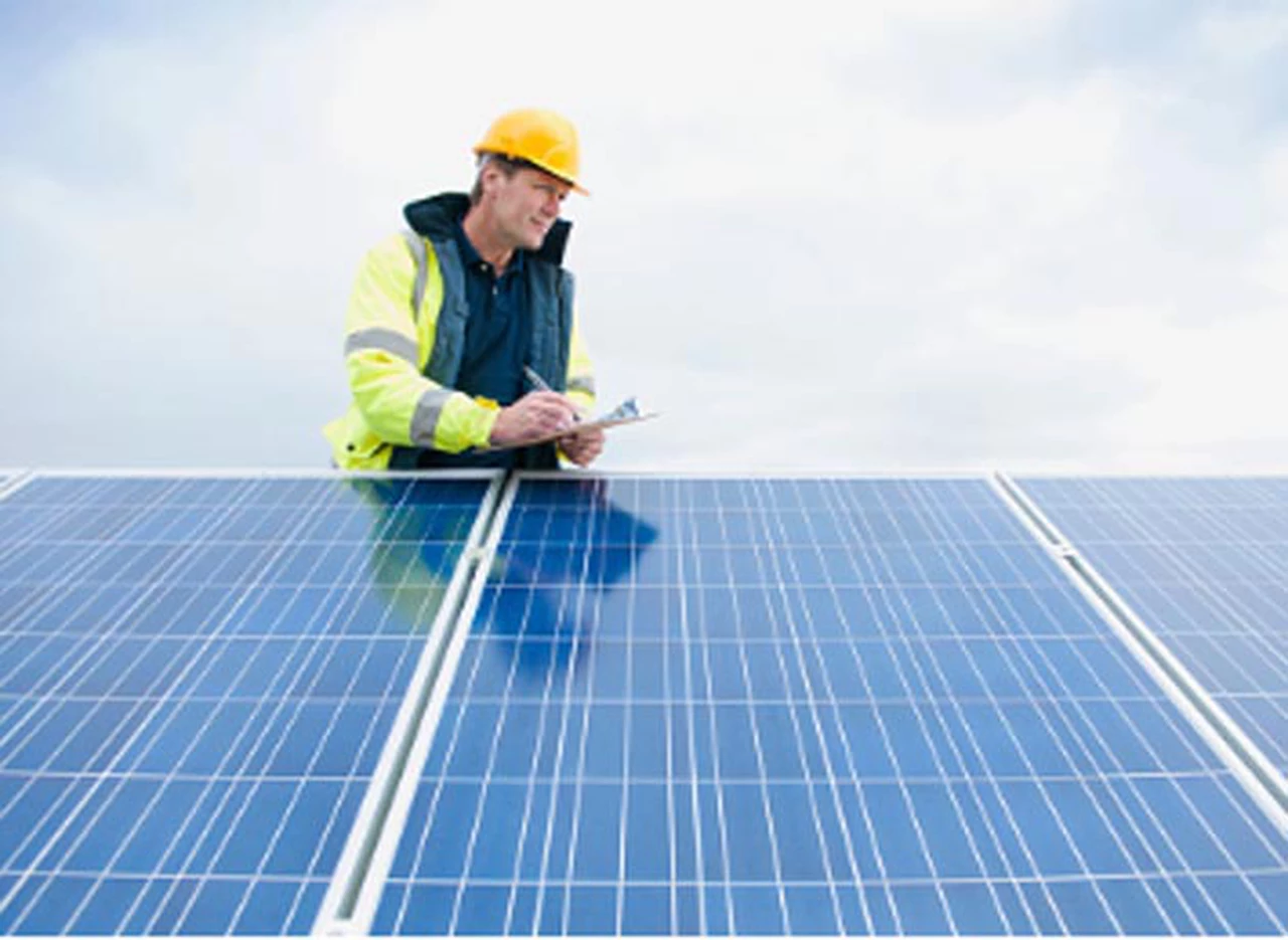 Tres empresas de energí­a solar se suman al mercado de proveedores eléctricos