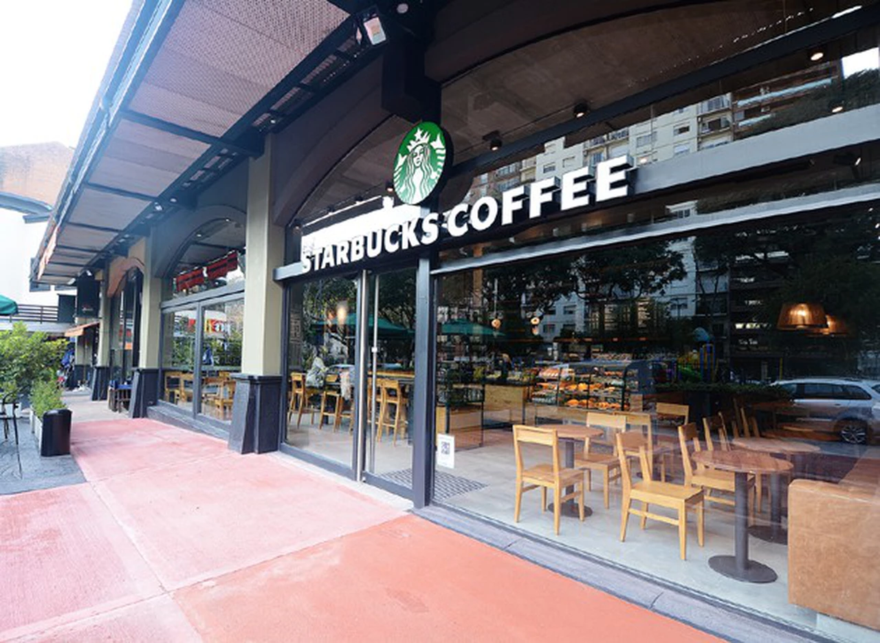 Empresa dueña de Starbucks y Burger King invertirá $2.300 M en el paí­s