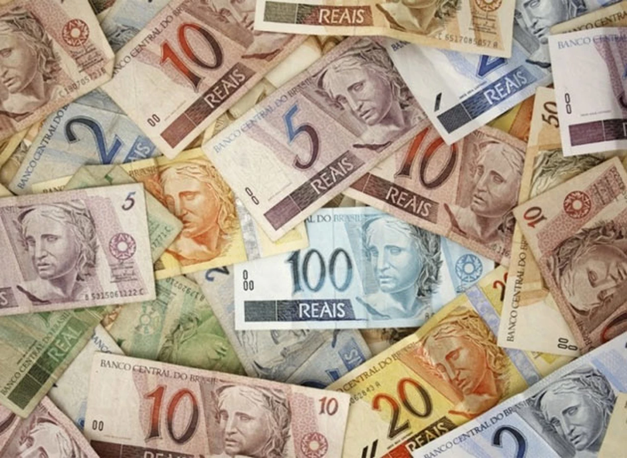 Fuerte escalada de la moneda brasileña en 2016: se valorizó 21,46% frente al dólar
