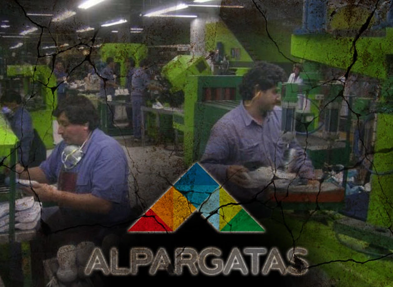 Nuevo revés al acuerdo antidespidos: por las importaciones y menores ventas , Alpargatas cierra una planta