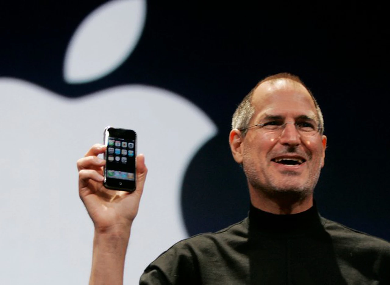 El iPhone cumple 10 años y Apple "extraña" a Steve Jobs