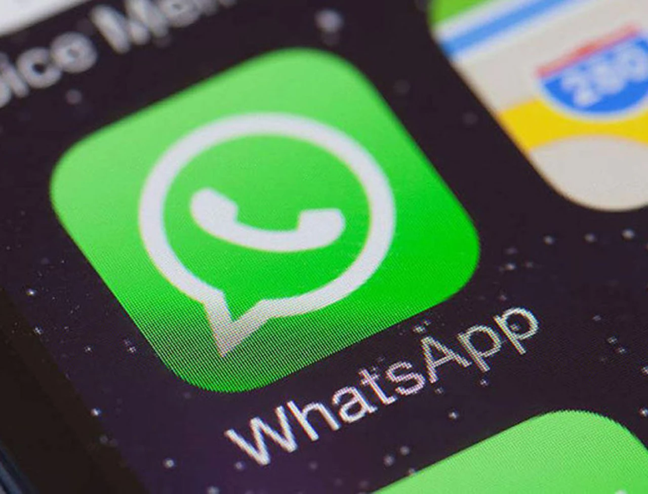 El BCRA busca que se puedan hacer transferencias por WhatsApp
