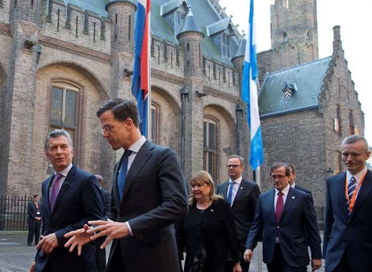 Macri en Holanda: entre los "mimos" del protocolo real y la ansiedad por concretar nuevas inversiones 