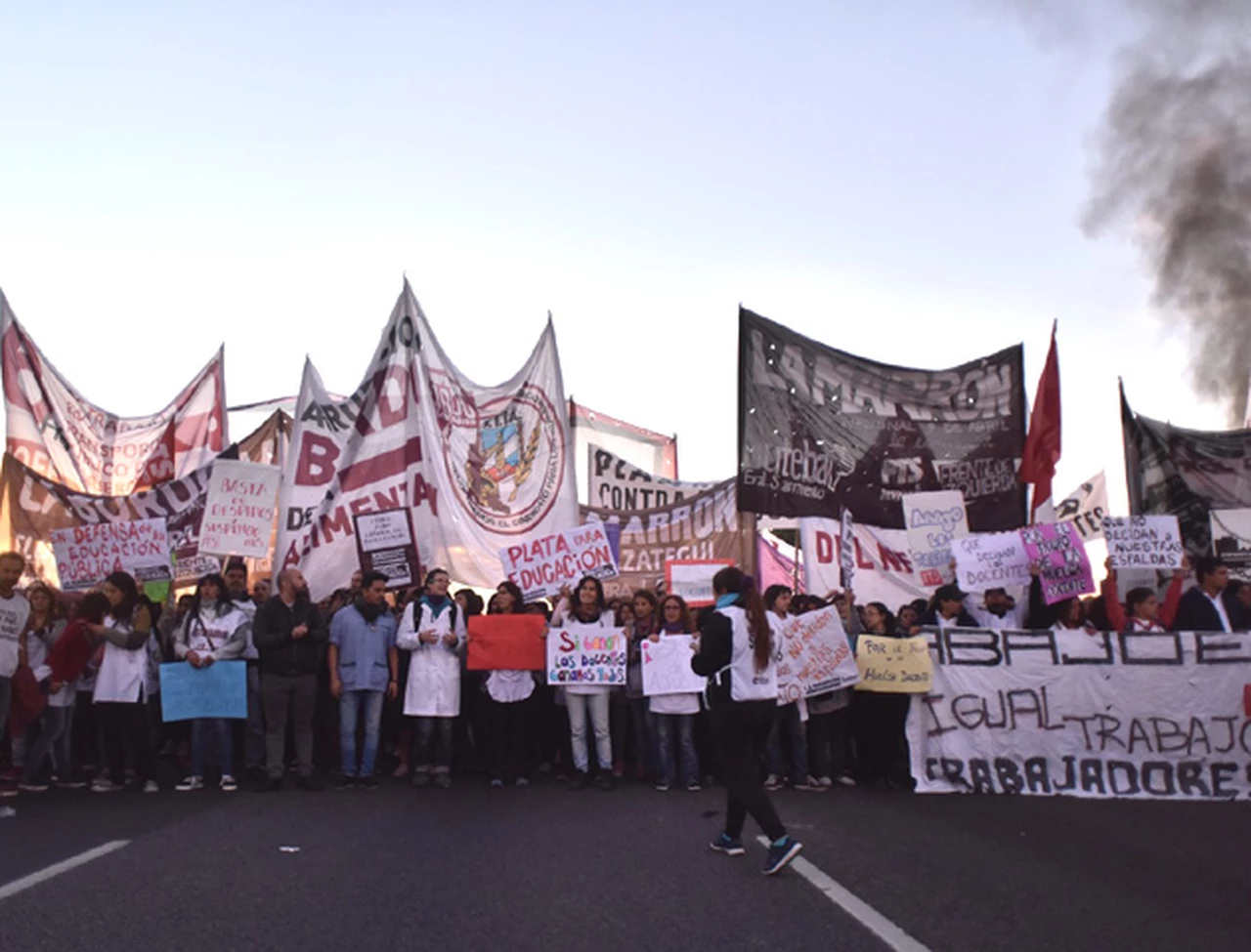 Protesta y cortes: marchan por la Ciudad estatales y movimientos sociales 