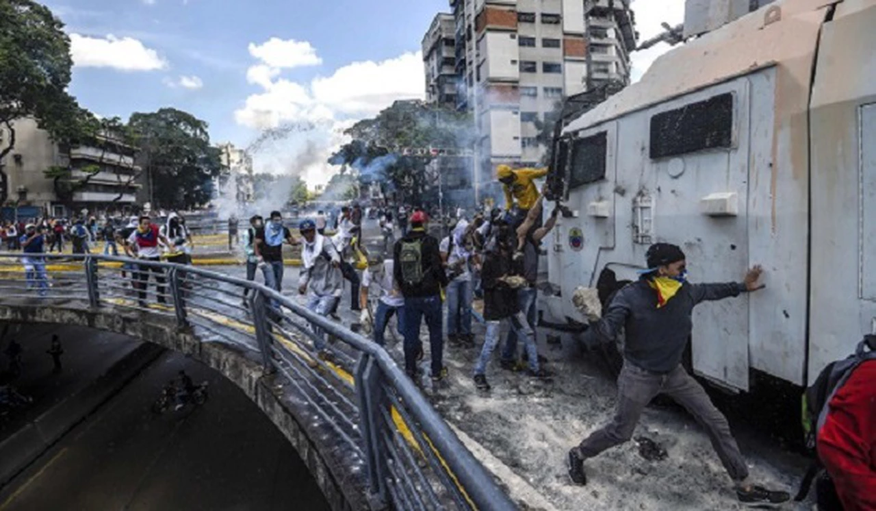 Crisis en Venezuela: más muertos en protestas y la situación se agrava