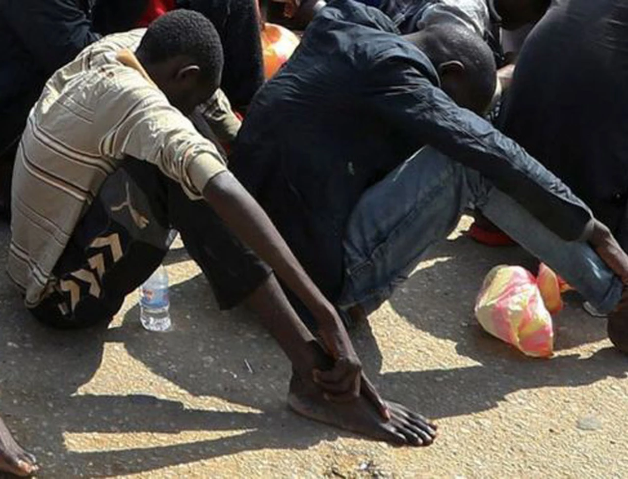 Libia: drama de los migrantes africanos vendidos en "mercados de esclavos"