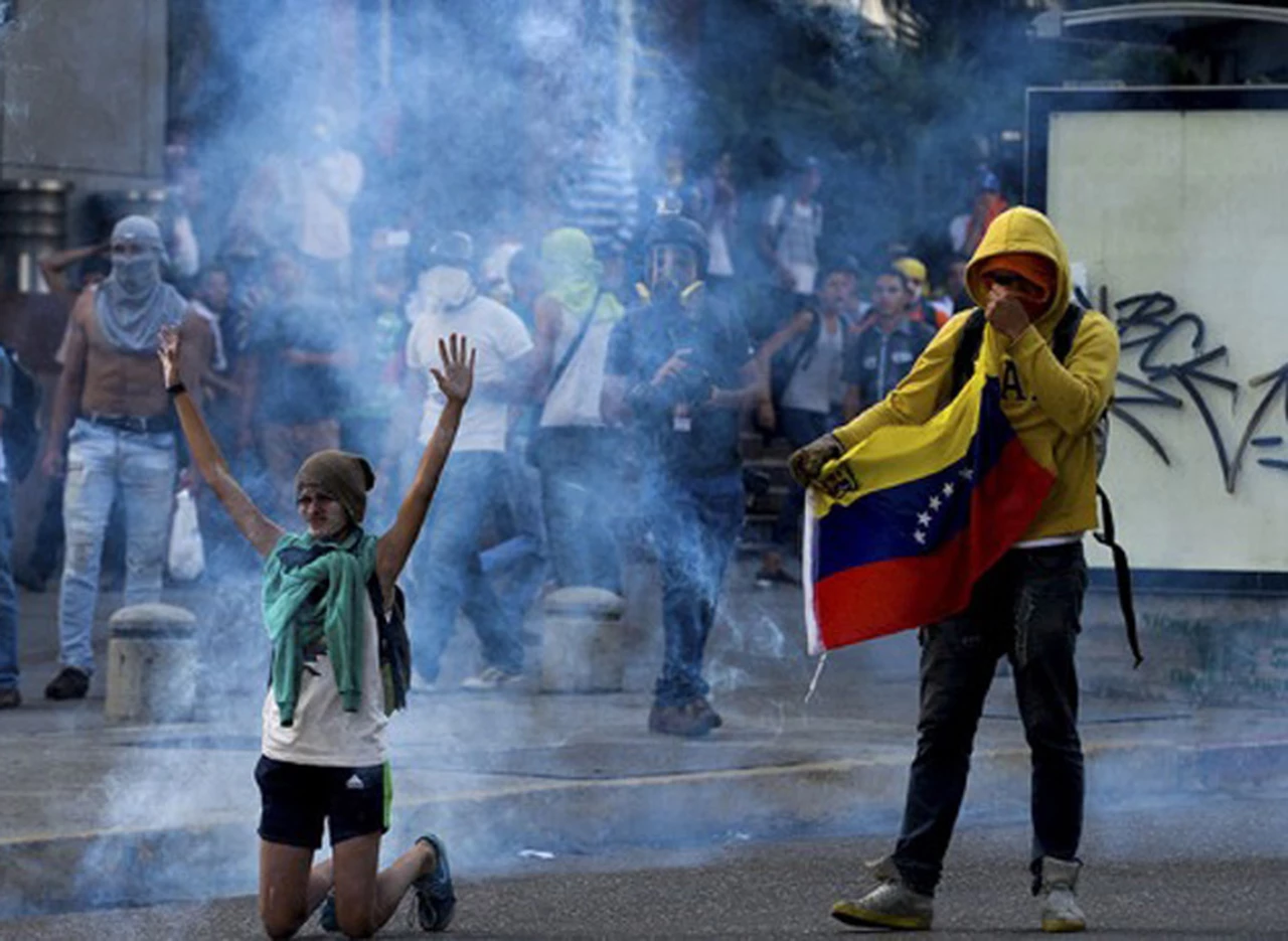 Más de una decena de muertos en Caracas en saqueos a comercios