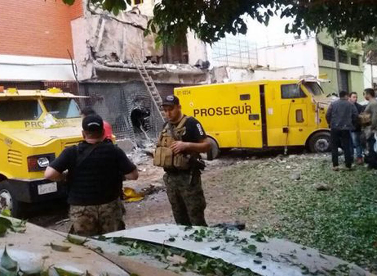 Golpe comando en Paraguay: robaron u$s40 M con bombas y armas militares