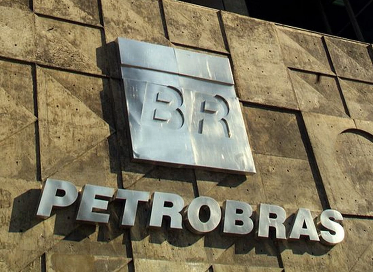 Petrobras inicia retirada del sector de fertilizantes con la venta de dos grandes plantas