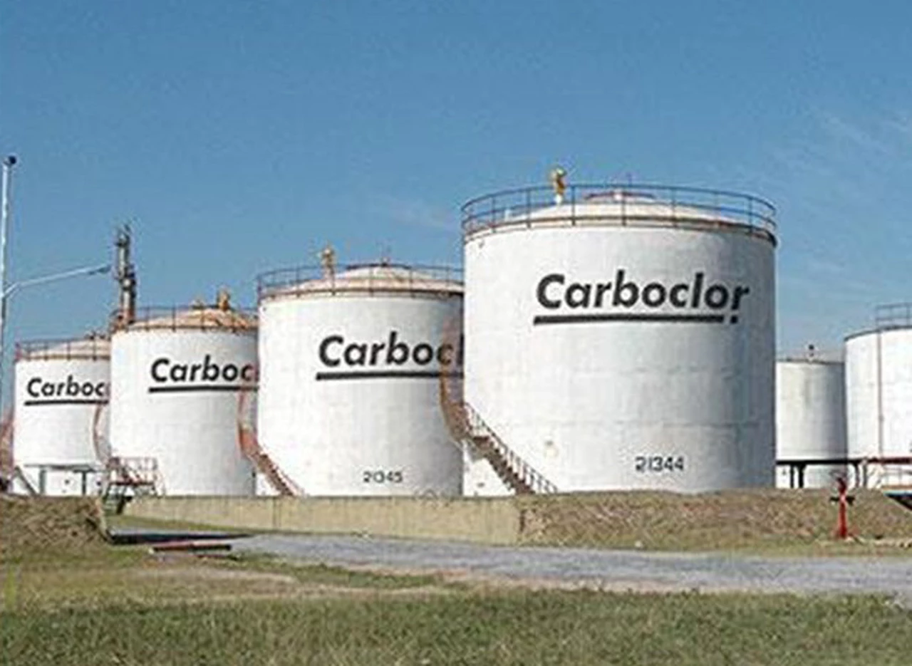 Carboclor: despedidos bloquean la planta y la firma suspende a otros 24 empleados