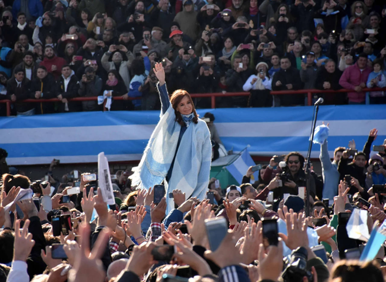 Una Cristina desperonizada lanzó su frente para "ponerle un lí­mite al Gobierno"