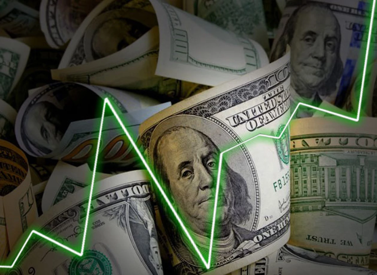Se recalienta el dólar minorista a 4 dí­as de la PASO y vuelve a superar el techo de los $18