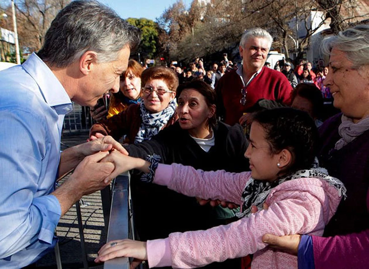 Macri pidió "sacar a patadas a los narcos" que "hacen mierda" a los jóvenes