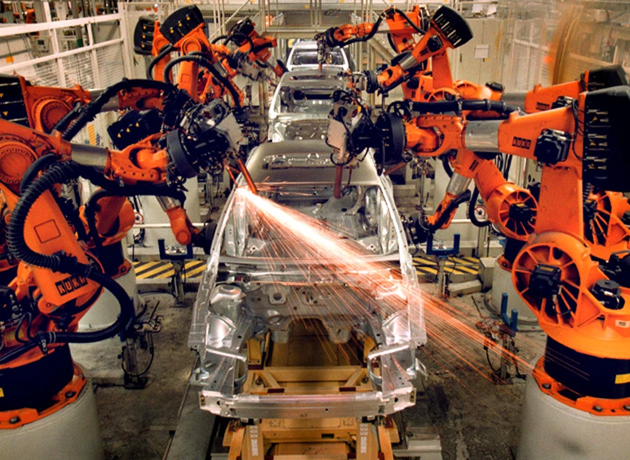 Un paí­s ya propone cobrar impuesto a los robots para proteger empleo humano