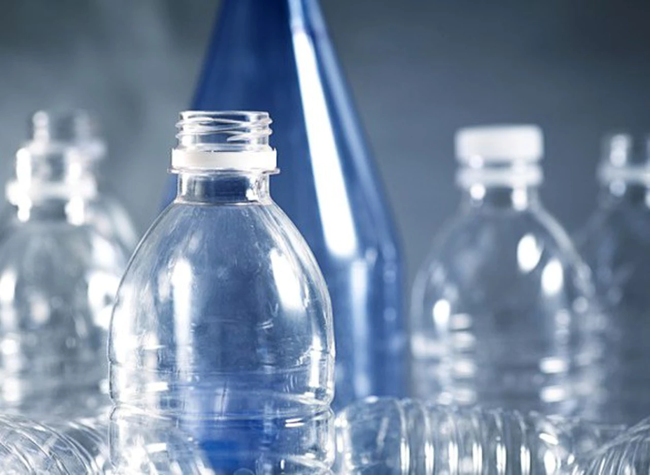 Innovación: cómo las bacterias ayudarán a reciclar el plástico contaminante