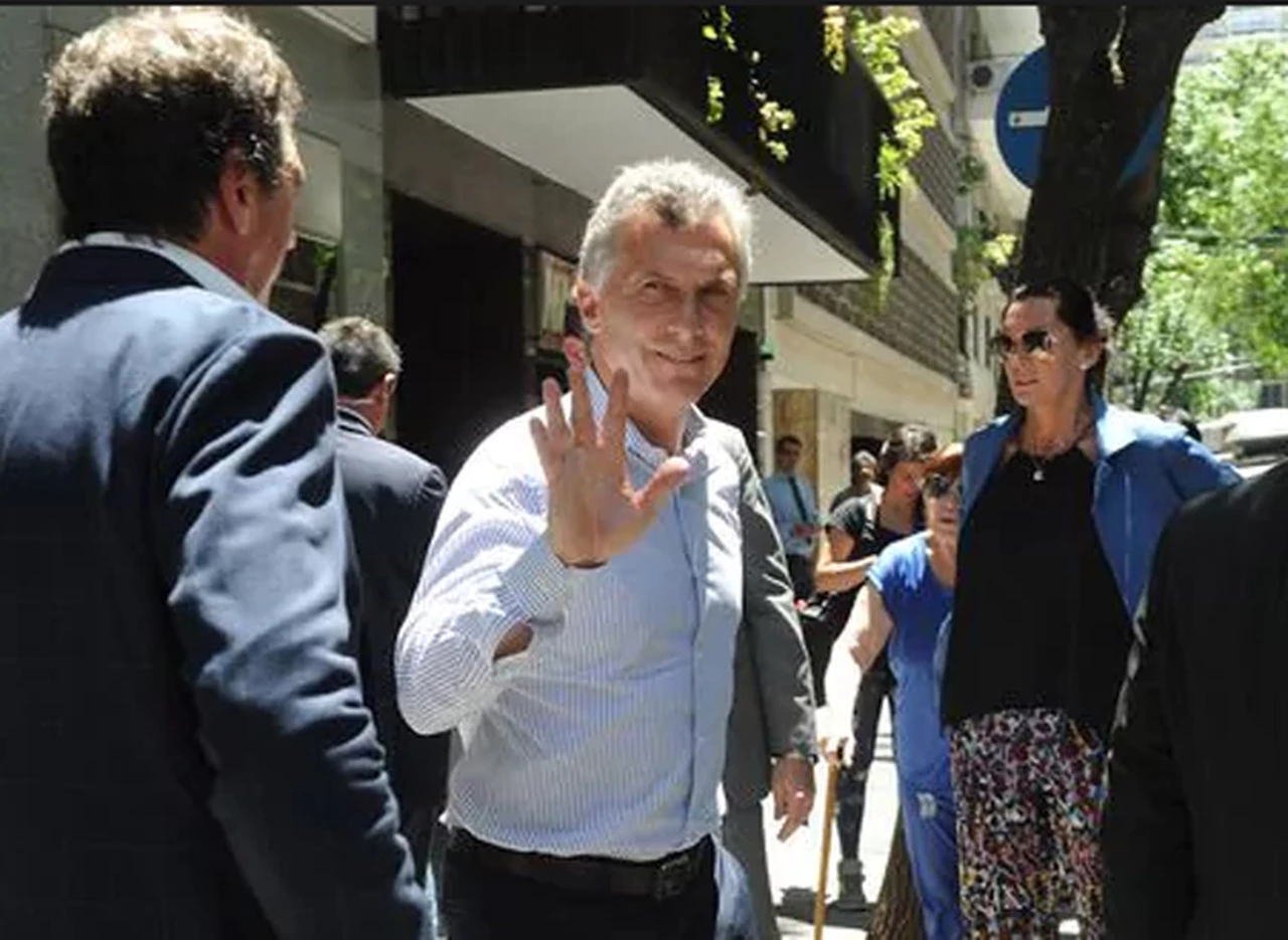 Tras ser operado de la rodilla, Macri realizará sus actividades en Olivos