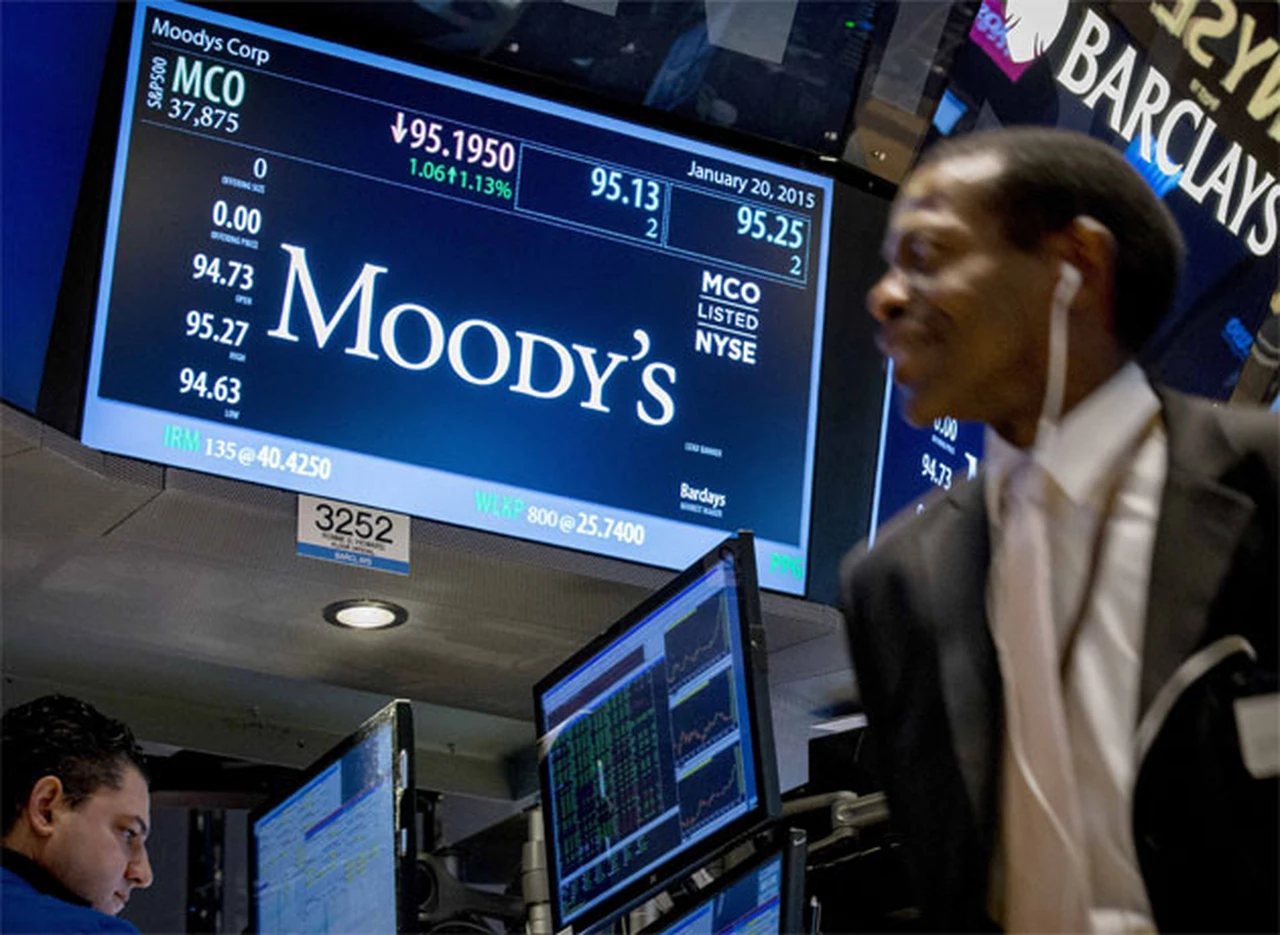La agencia Moody`s advierte sobre el debilitamiento del peso y deterioro de activos