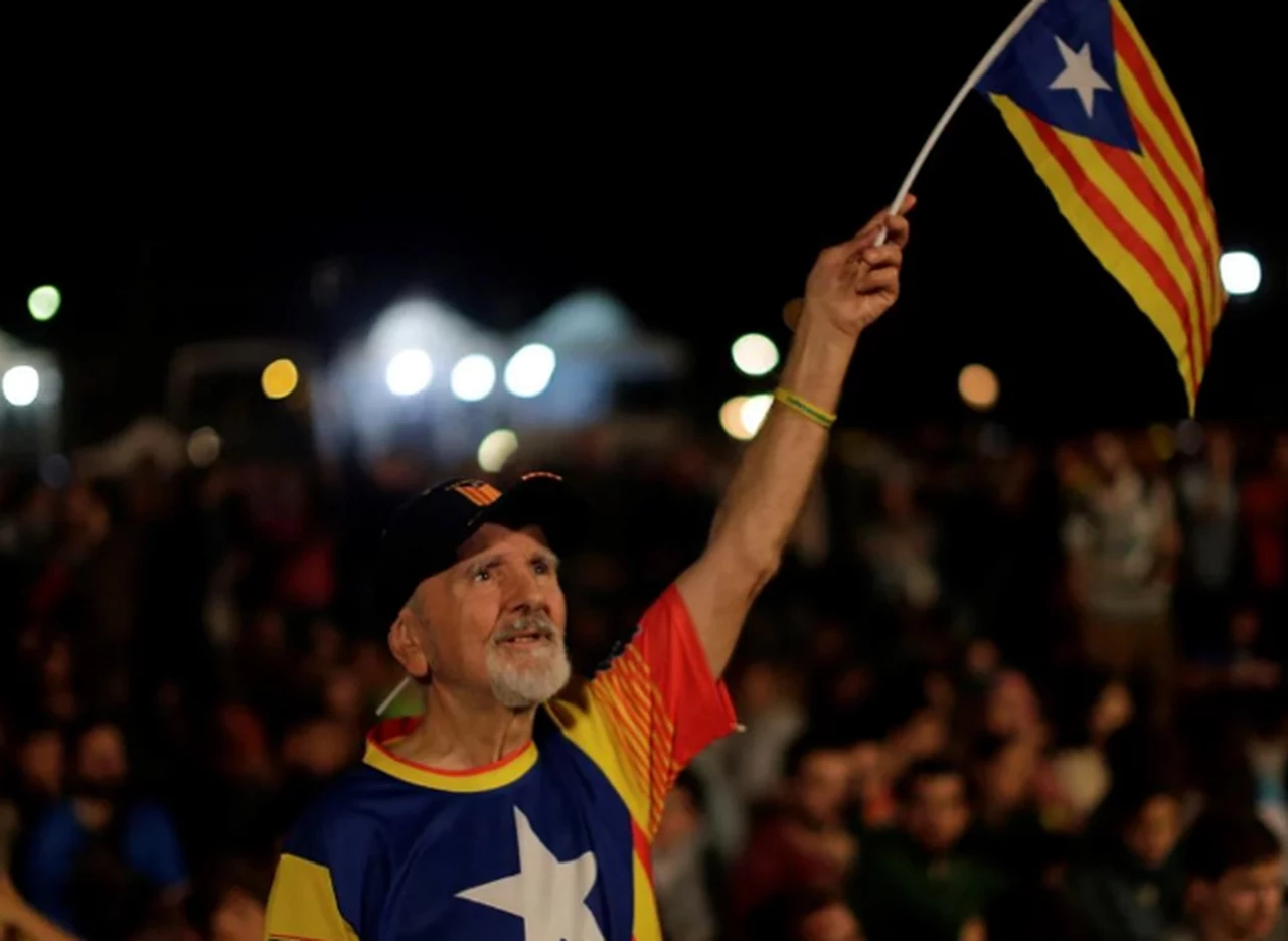 Europa está en vilo ante la cuenta regresiva de Cataluña: hoy define si declara la independencia