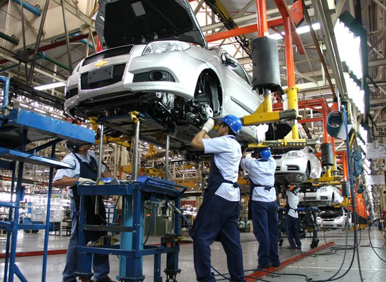 Producción de autos creció 25% y las exportaciones subieron 58%