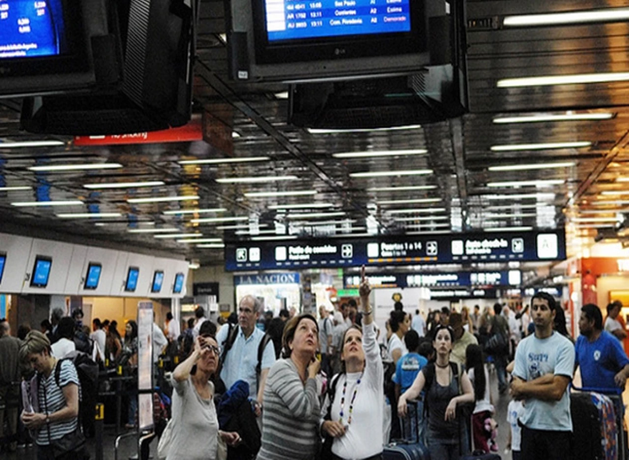 Por la huelga, aerolí­neas piden a pasajeros que no vayan a los aeropuertos