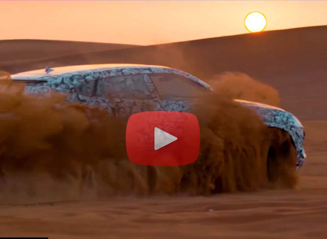 Video: Lamborghini prueba su primer SUV en los médanos