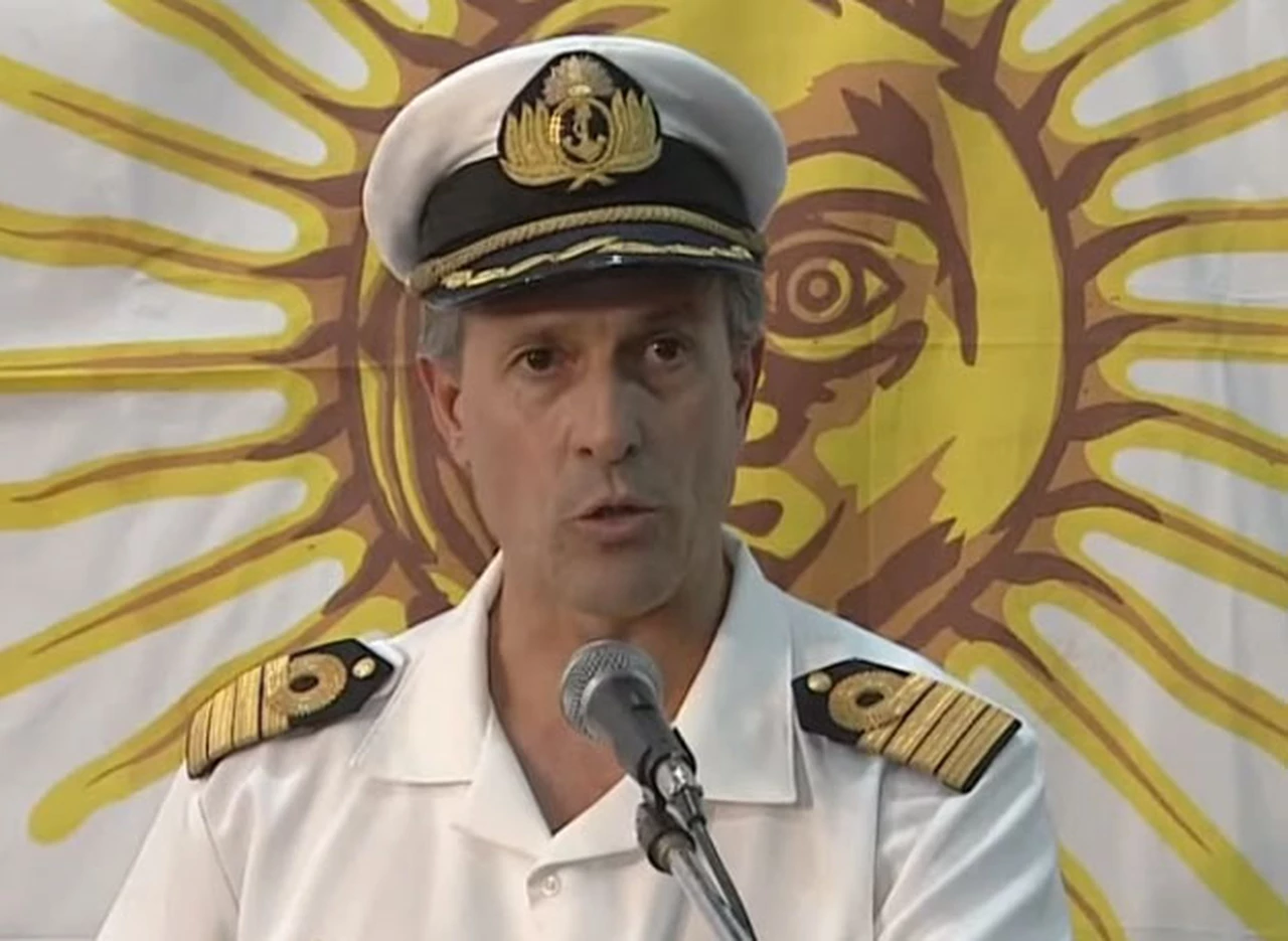 La Armada, a la defensiva: "Ninguna unidad zarpa si no está en condiciones de navegar con seguridad"