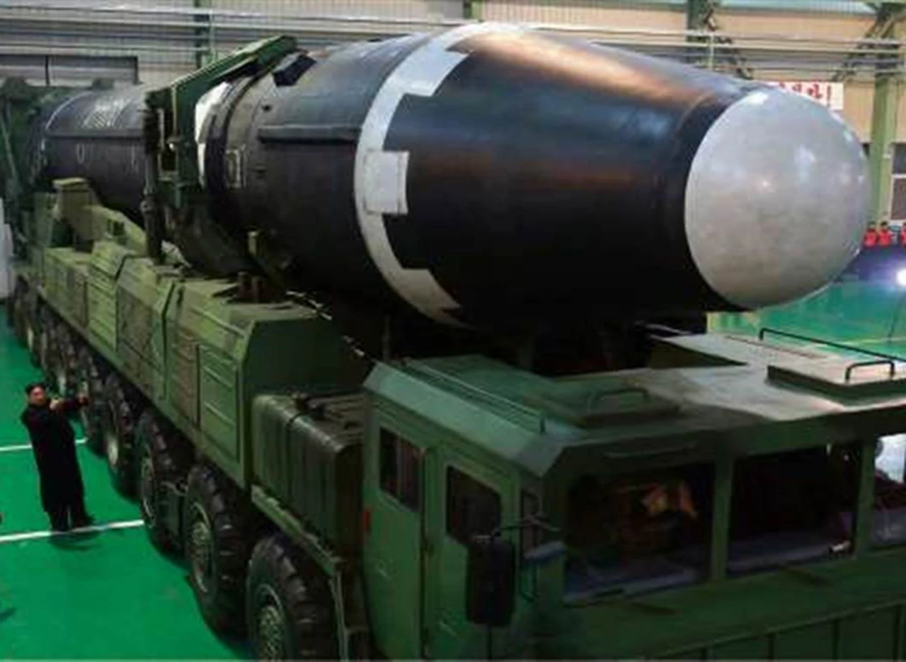 Pyongyang mostró su nuevo misil que puede alcanzar cualquier punto de EE.UU.