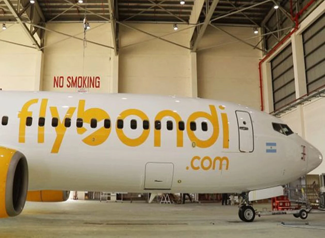 Flybondi despega: mostró el avión con el que iniciará sus vuelos en enero