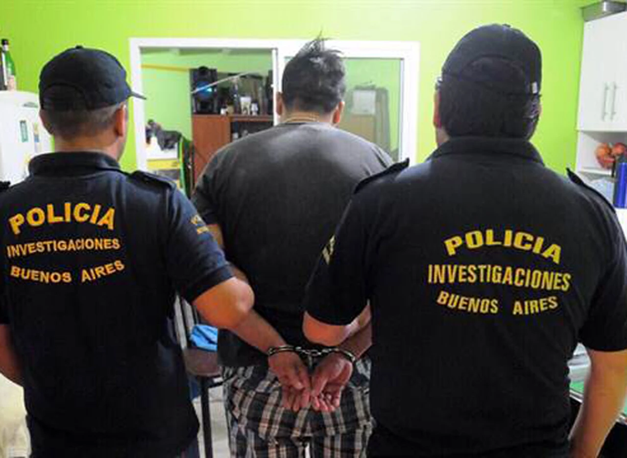 Detuvieron a la cúpula de la UOCRA de Bahí­a Blanca: secuestraron $5 millones, u$s100.000, droga y armas
