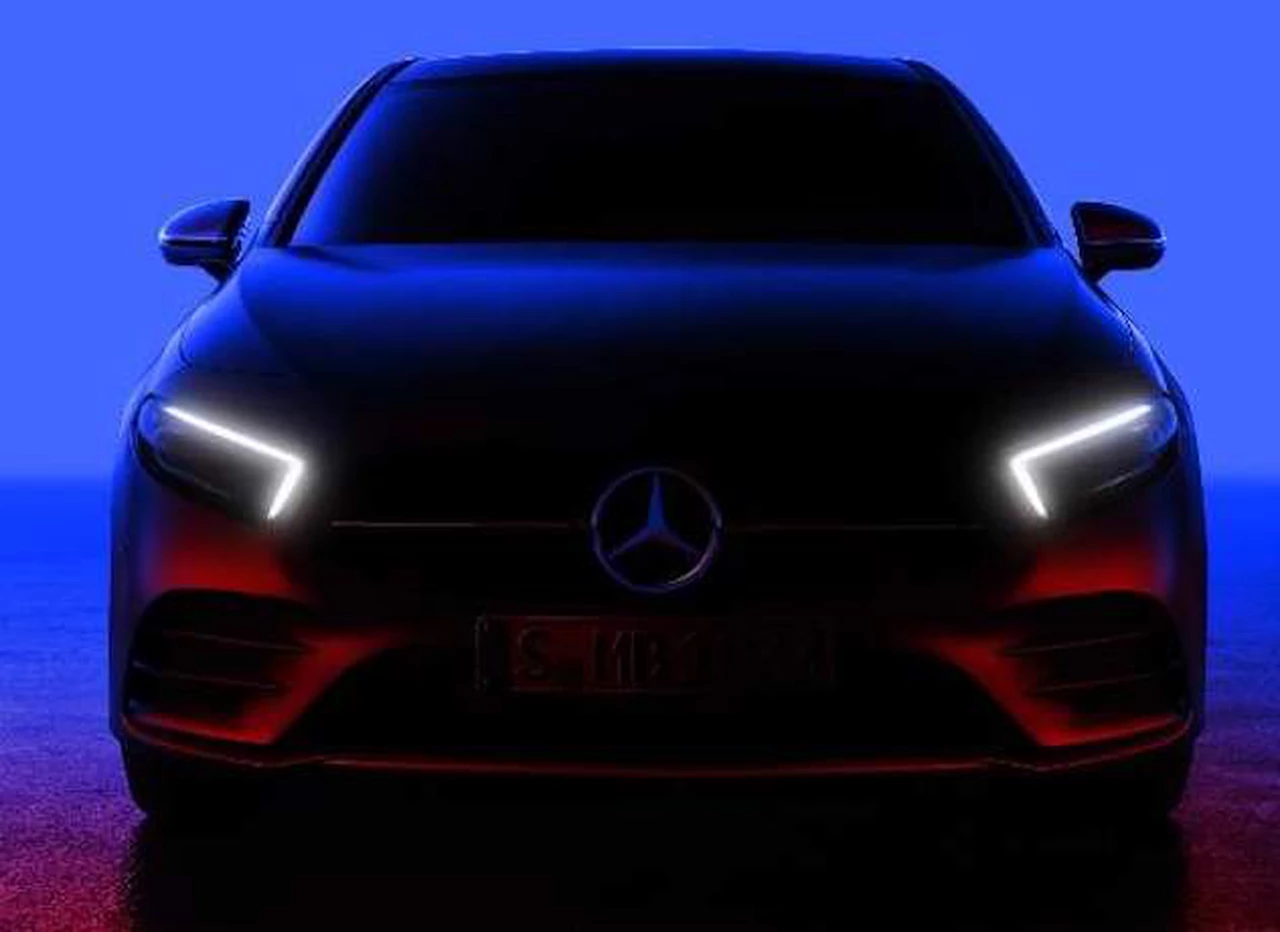 Mercedes-Benz revela la primera imagen del nuevo Clase A