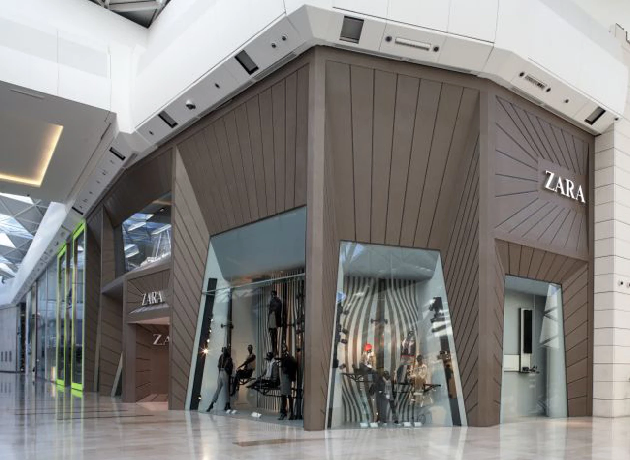 Poco stock, sin cajas ni probadores: así­ es el "Zara del futuro", el nuevo local de la marca en Londres